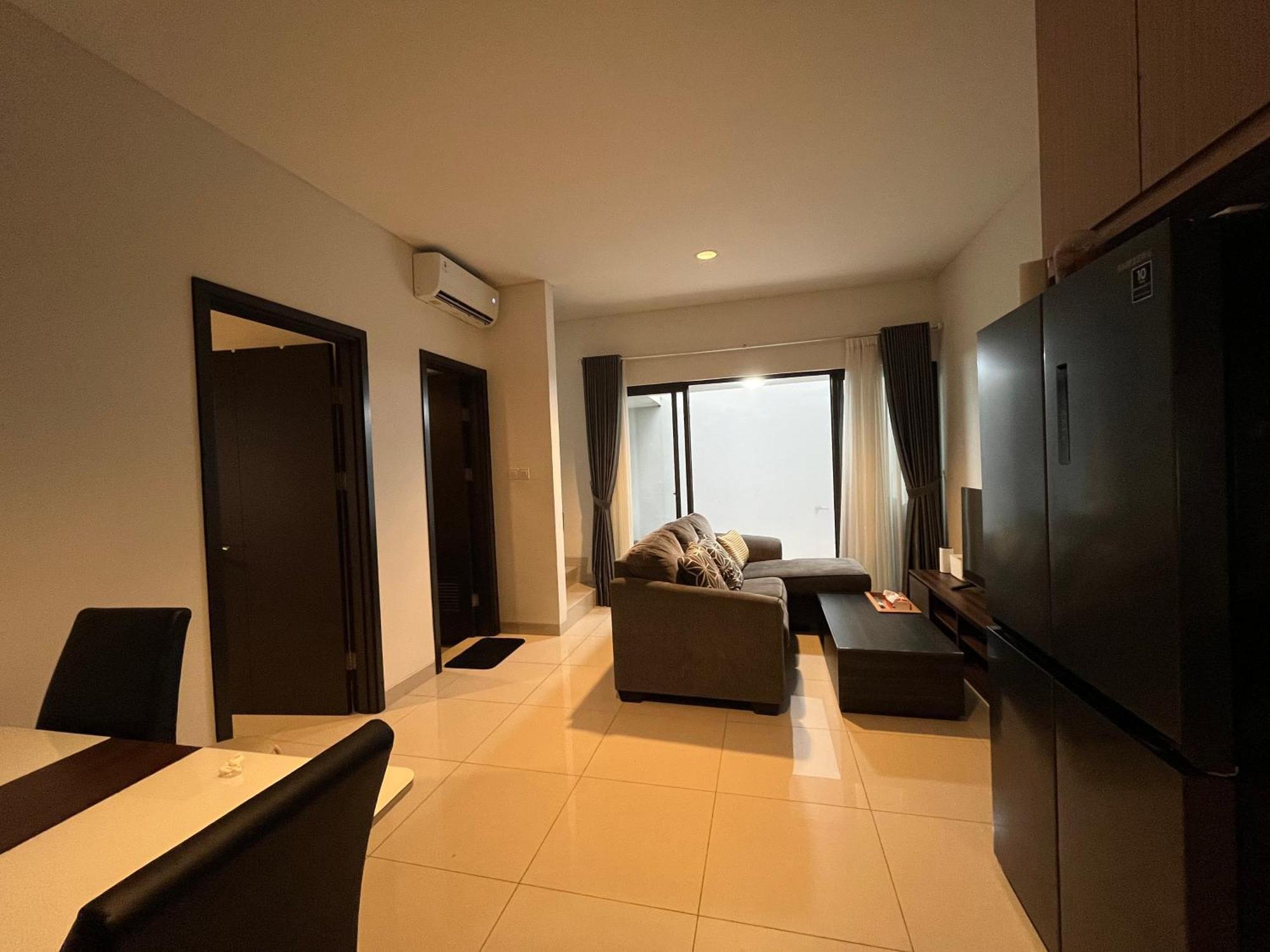 2 Floor Cozy House In Wisteria Jakarta Garden City Kültér fotó